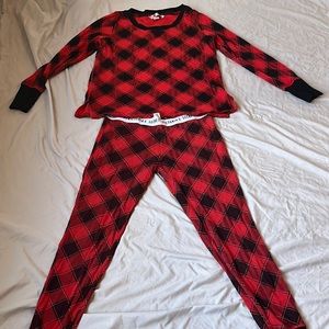 Victoria’s secret pajamas set 2 piece, size small.